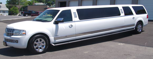 Montreal Limousine's New 2007 Lincoln Navigators
